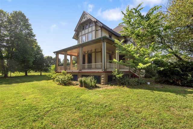 42304 W Red Arrow Highway, Paw Paw, MI 49079