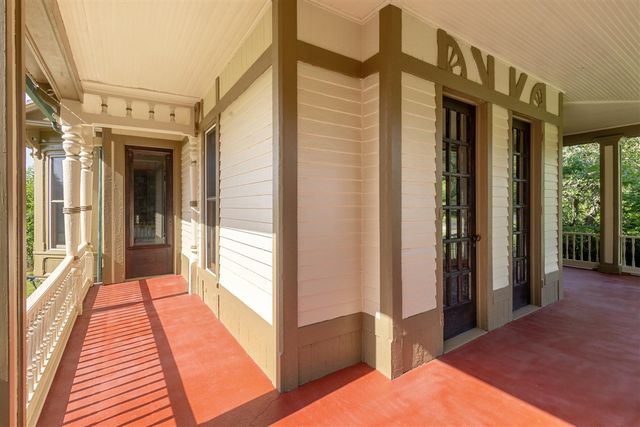 42304 W Red Arrow Highway, Paw Paw, MI 49079
