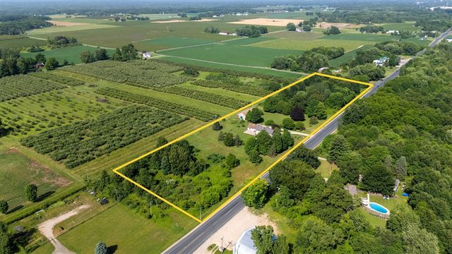 42304 W Red Arrow Highway, Paw Paw, MI 49079