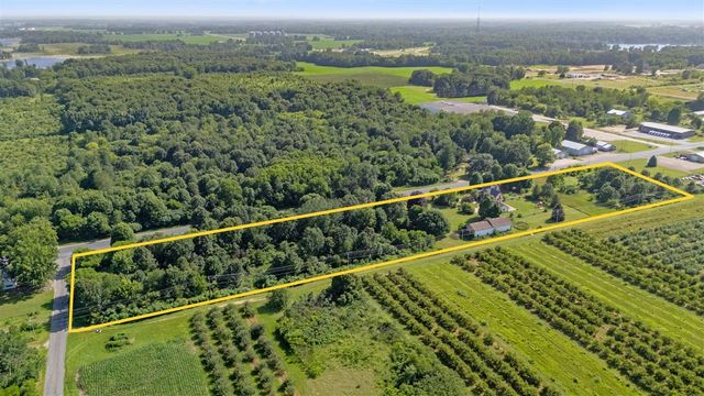 42304 W Red Arrow Highway, Paw Paw, MI 49079