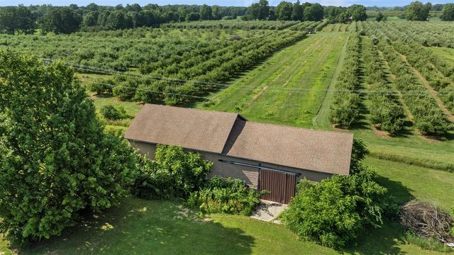 42304 W Red Arrow Highway, Paw Paw, MI 49079