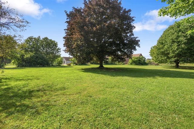 42304 W Red Arrow Highway, Paw Paw, MI 49079