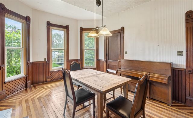 42304 W Red Arrow Highway, Paw Paw, MI 49079