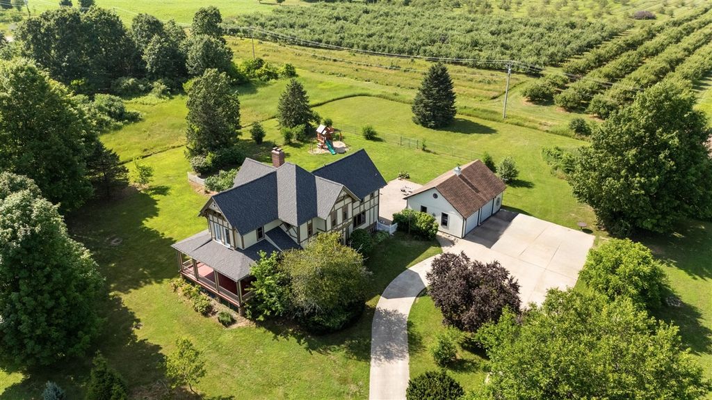 42304 W Red Arrow Highway, Paw Paw, MI 49079