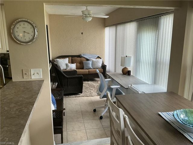 5550 Trailwinds DR 615, Fort Myers, FL 33907