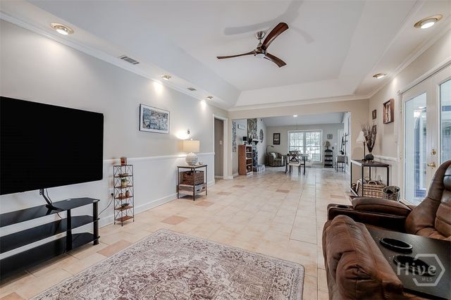 8 White Pine Court, Savannah, GA 31406