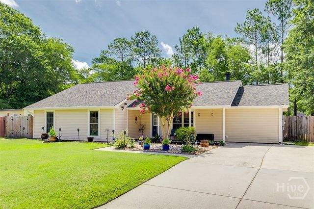 8 White Pine Court, Savannah, GA 31406