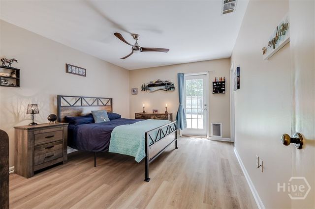 8 White Pine Court, Savannah, GA 31406