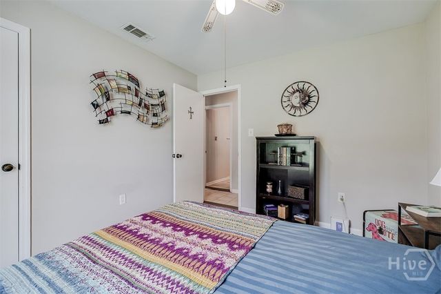 8 White Pine Court, Savannah, GA 31406