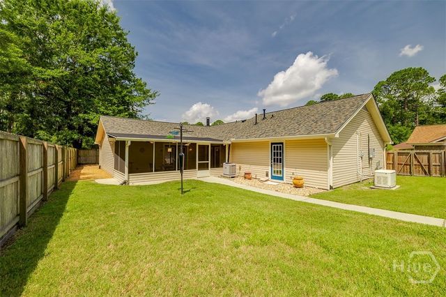 8 White Pine Court, Savannah, GA 31406
