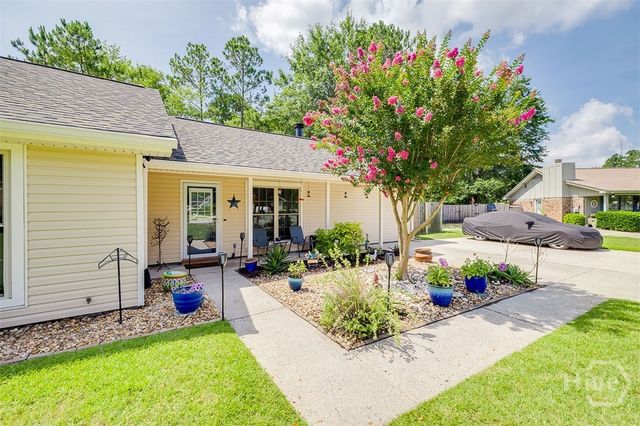 8 White Pine Court, Savannah, GA 31406