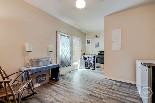 8 White Pine Court, Savannah, GA 31406