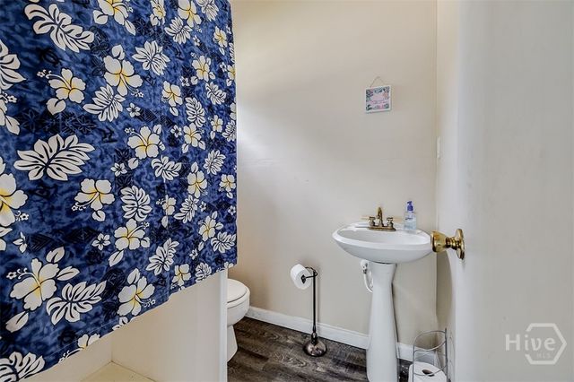 8 White Pine Court, Savannah, GA 31406