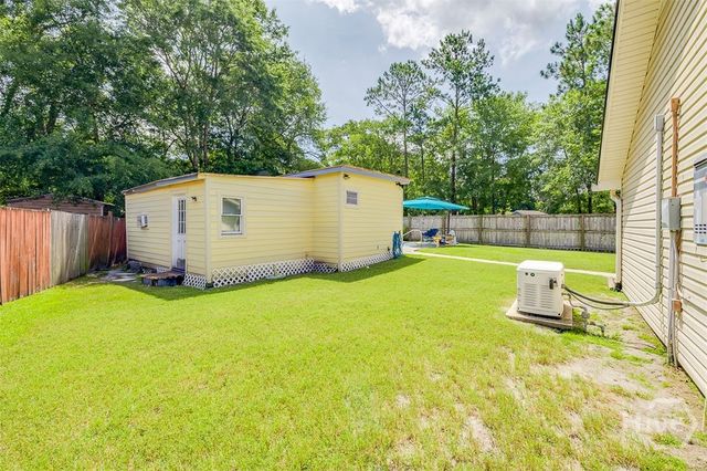 8 White Pine Court, Savannah, GA 31406