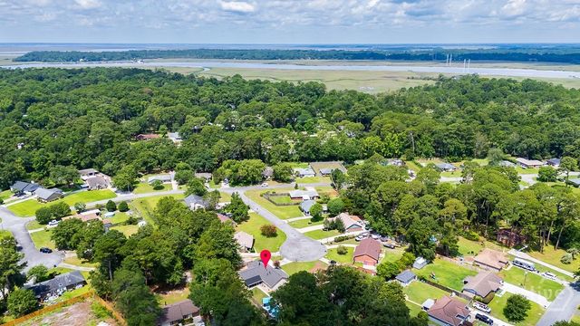 8 White Pine Court, Savannah, GA 31406