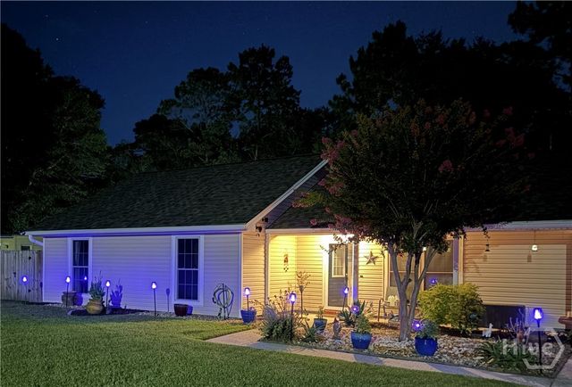 8 White Pine Court, Savannah, GA 31406