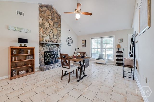 8 White Pine Court, Savannah, GA 31406