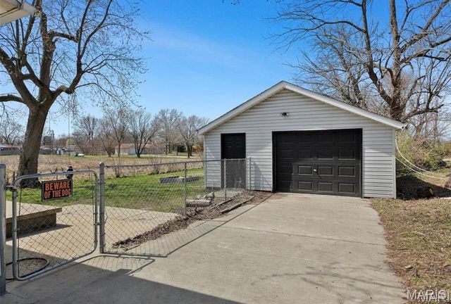 4713 Warnock Avenue, Granite City, IL 62040