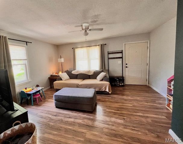 4713 Warnock Avenue, Granite City, IL 62040