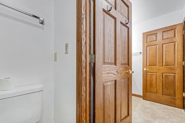 6908 W Marine COURT, Milwaukee, WI 53223