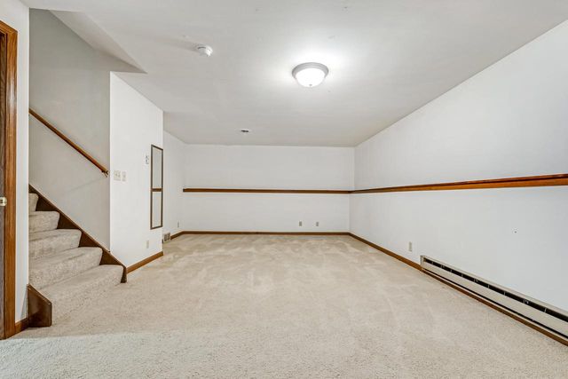 6908 W Marine COURT, Milwaukee, WI 53223