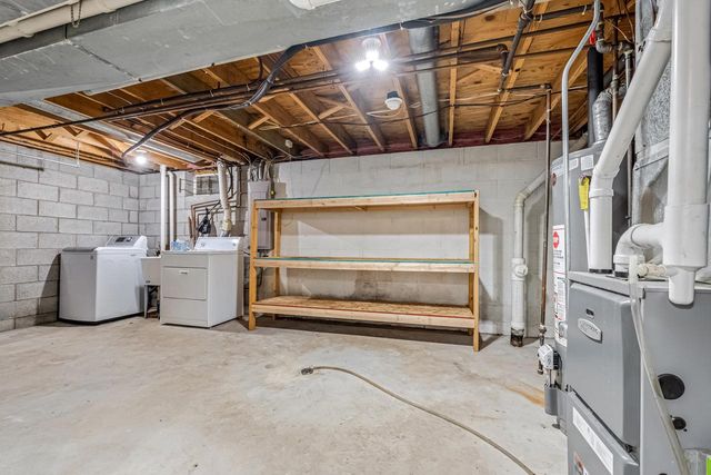 6908 W Marine COURT, Milwaukee, WI 53223