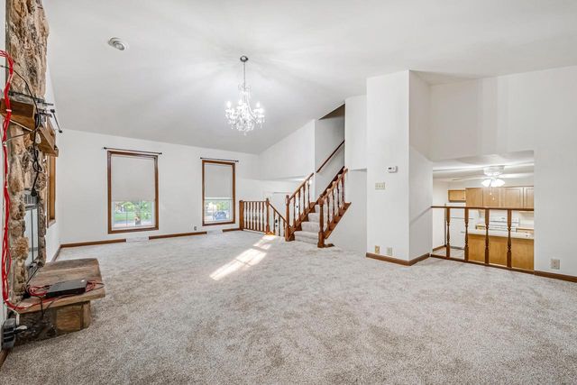 6908 W Marine COURT, Milwaukee, WI 53223