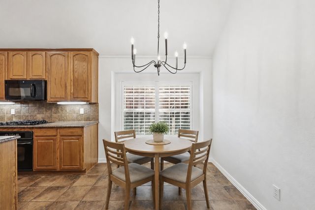 8210 Carter Street, Lantana, TX 76226
