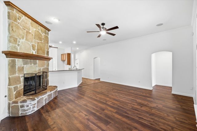 8210 Carter Street, Lantana, TX 76226