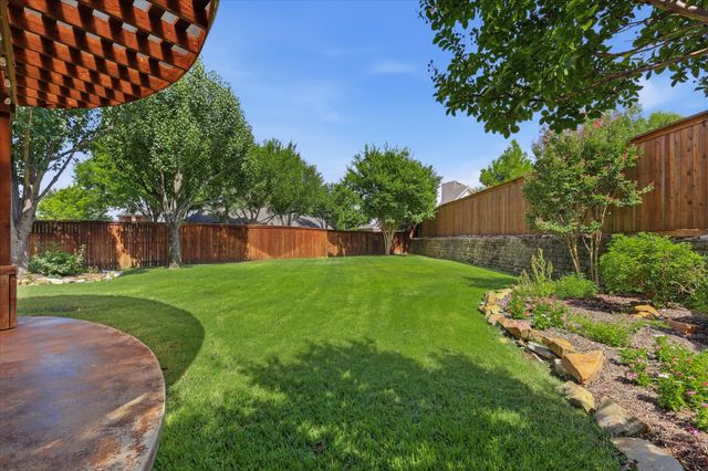 8210 Carter Street, Lantana, TX 76226