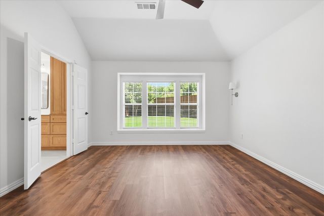 8210 Carter Street, Lantana, TX 76226