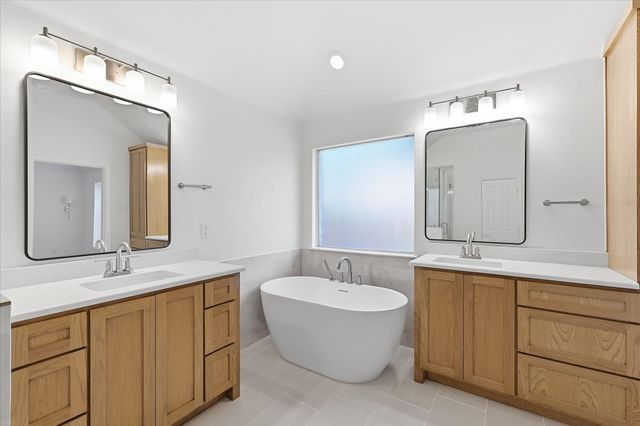 8210 Carter Street, Lantana, TX 76226