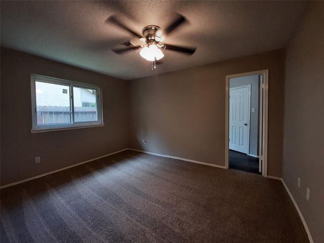 8406 Woodland Willows Drive, Houston, TX 77083
