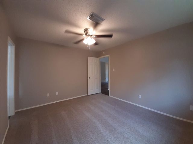 8406 Woodland Willows Drive, Houston, TX 77083