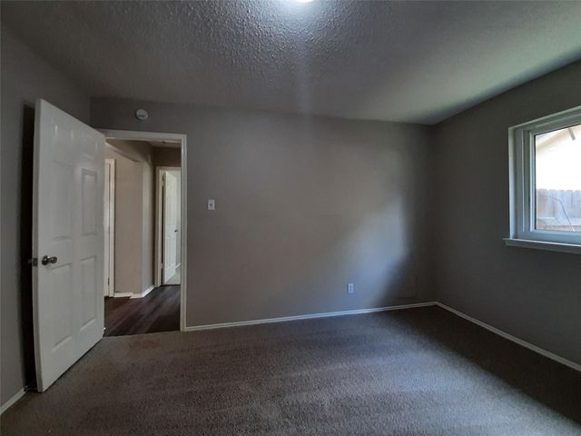 8406 Woodland Willows Drive, Houston, TX 77083