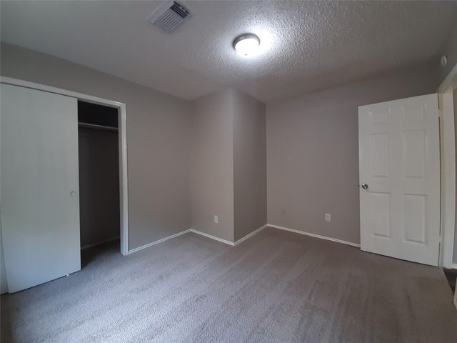 8406 Woodland Willows Drive, Houston, TX 77083