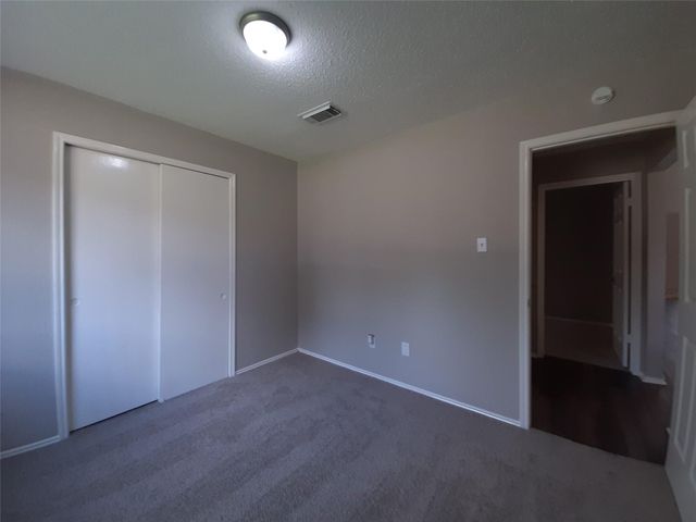 8406 Woodland Willows Drive, Houston, TX 77083