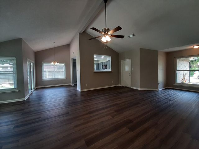 8406 Woodland Willows Drive, Houston, TX 77083