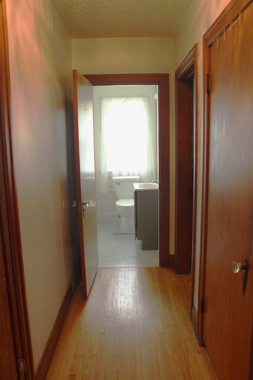 Image 17 of property listing at 200 E Bennett Street E, Salem, IL 62881