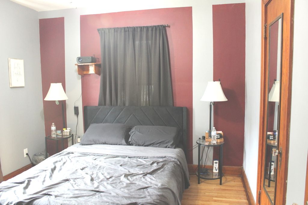 Image 18 of property listing at 200 E Bennett Street E, Salem, IL 62881