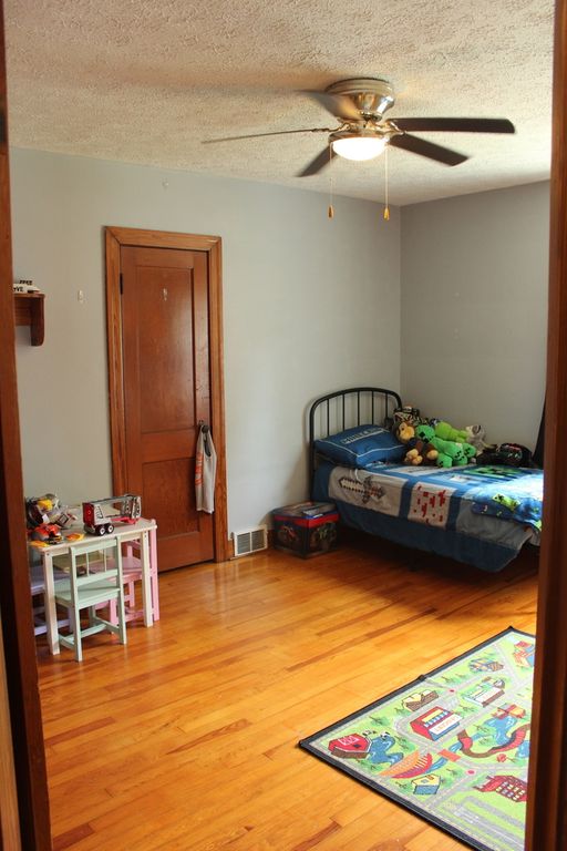 Image 21 of property listing at 200 E Bennett Street E, Salem, IL 62881