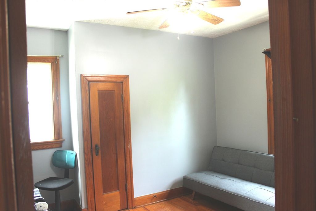 Image 23 of property listing at 200 E Bennett Street E, Salem, IL 62881