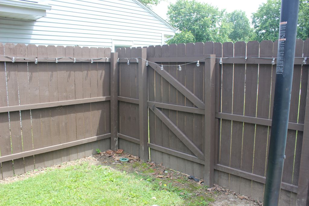 Image 6 of property listing at 200 E Bennett Street E, Salem, IL 62881