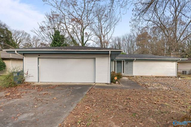 3706 Oakdale Court NW, Huntsville, AL 35810