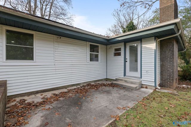 3706 Oakdale Court NW, Huntsville, AL 35810