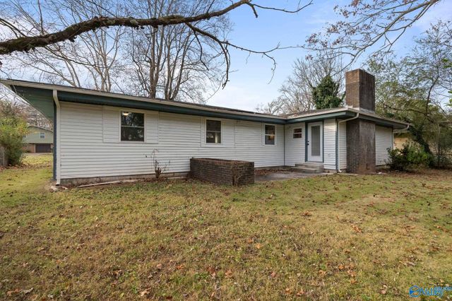 3706 Oakdale Court NW, Huntsville, AL 35810