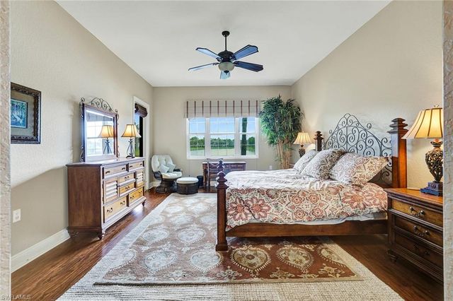 9234 Tesoro LN 101, Naples, FL 34114