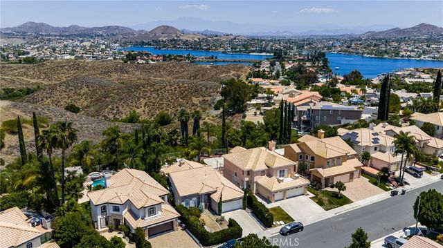 22 Villa Milano, Lake Elsinore, CA 92532