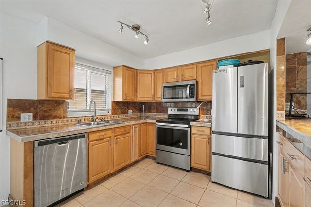 4910 Viceroy ST 7, Cape Coral, FL 33904