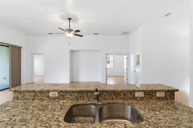 1027 W Skyview Crossing Drive, Hernando, FL 34442
